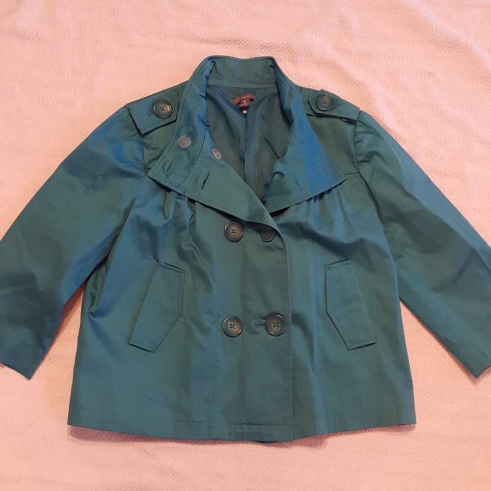 Cropped turquoise jacket